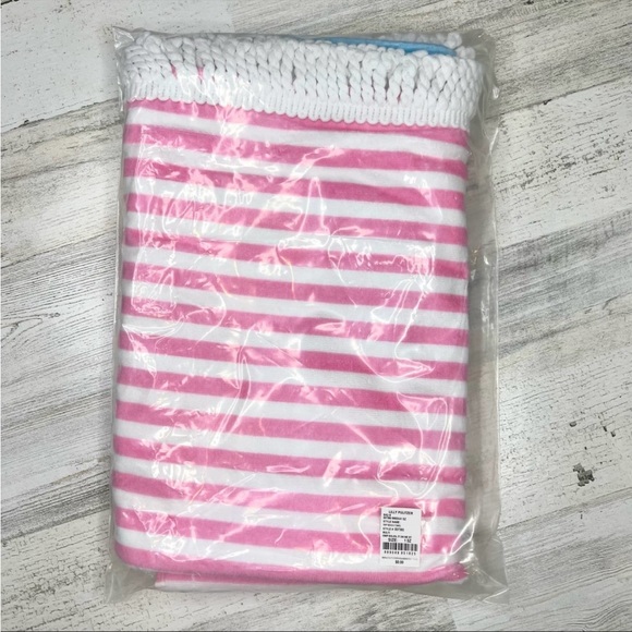 GWP Lilly Pulitzer Beach Towel Pool Essentials Limited Edition Summer Swim - Picture 3 of 4